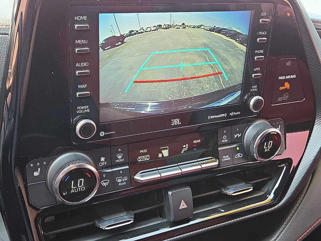Used 2022 Toyota Highlander XSE FWD image 25