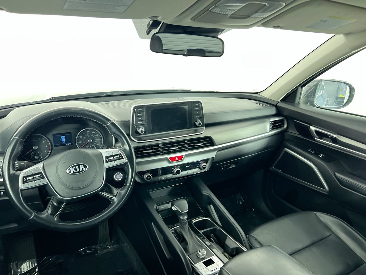 Used 2020 Kia Telluride LX FWD image 23