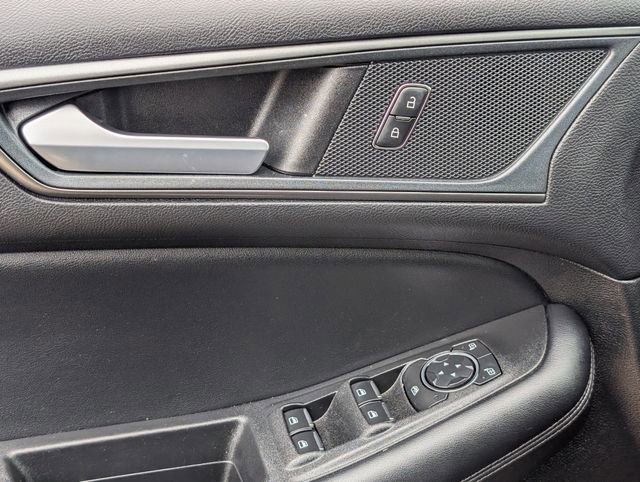 Used 2024 Ford Edge SE w/ Black Appearance Package AWD/4WD image 21