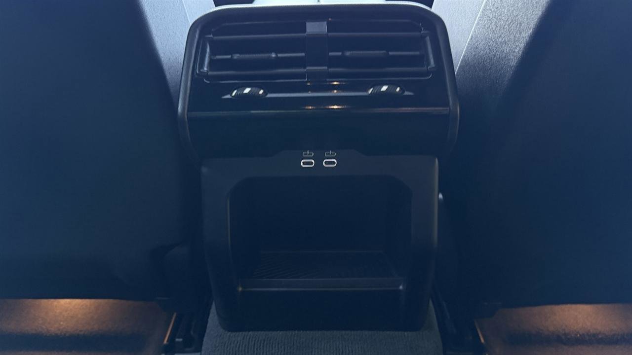 Used 2026 BMW 530i xDrive AWD/4WD image 15