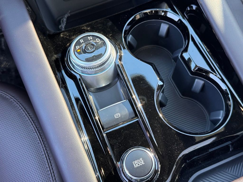 New 2026 Ford Explorer Platinum image 24