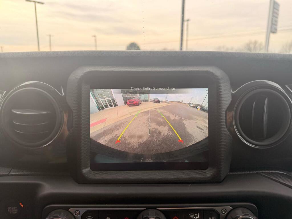 Used 2022 Jeep Wrangler Unlimited Sport AWD/4WD image 25