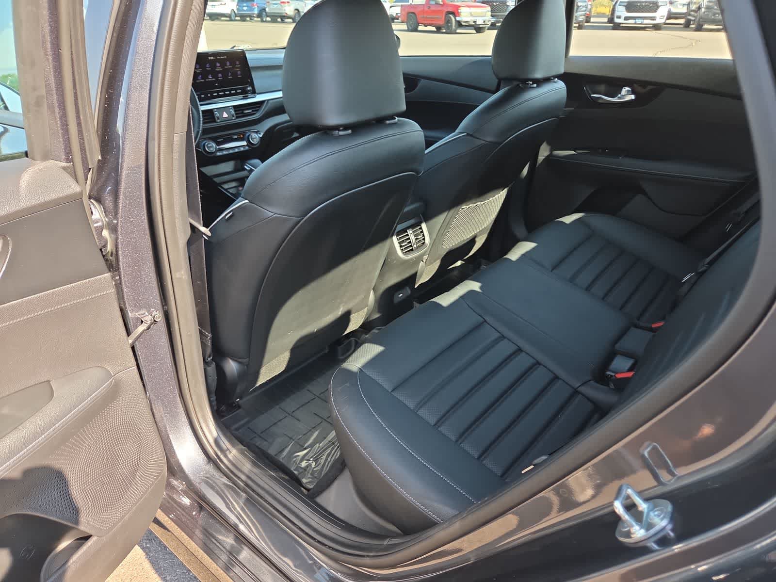 Used 2023 Kia Forte GT-Line w/ GT-Line Premium Package FWD image 20