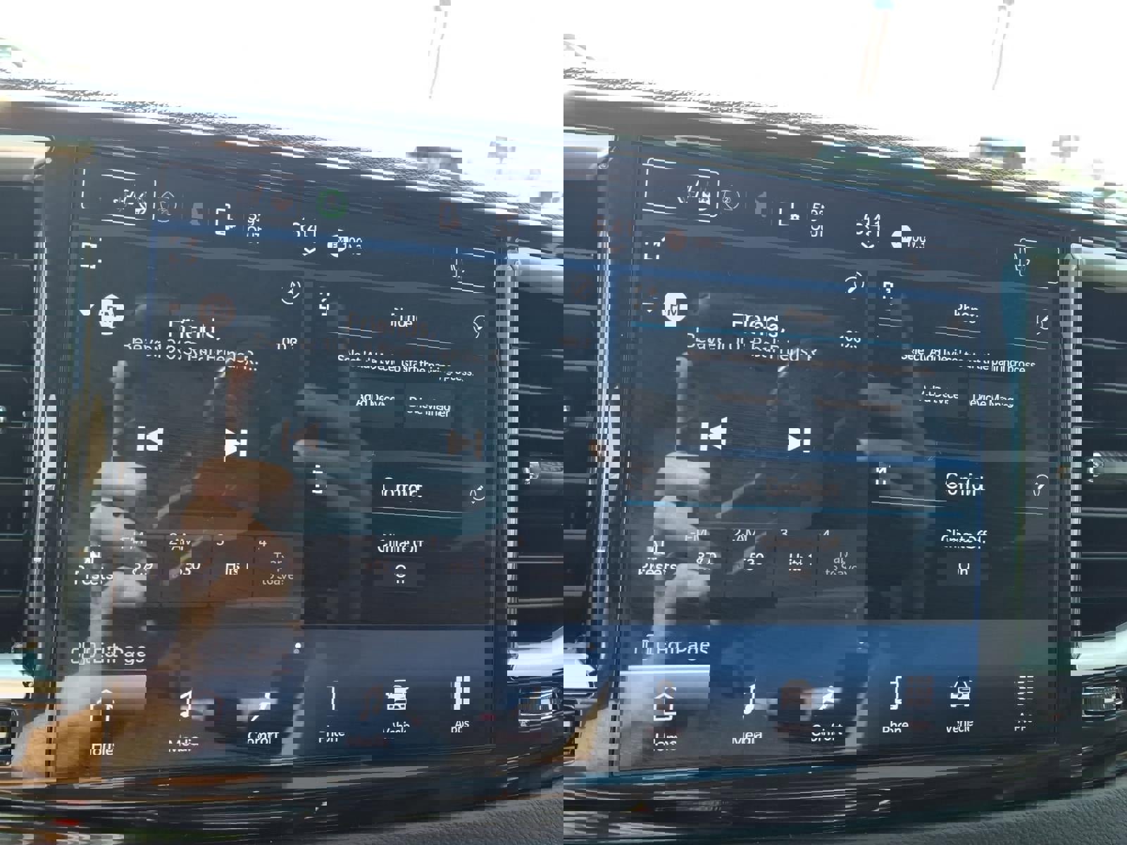 Used 2023 Chrysler Pacifica Touring-L image 12