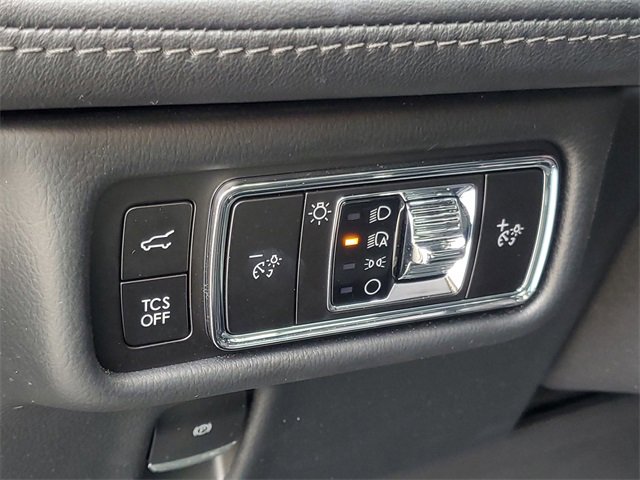 Certified 2023 Lincoln Nautilus Reserve image 17