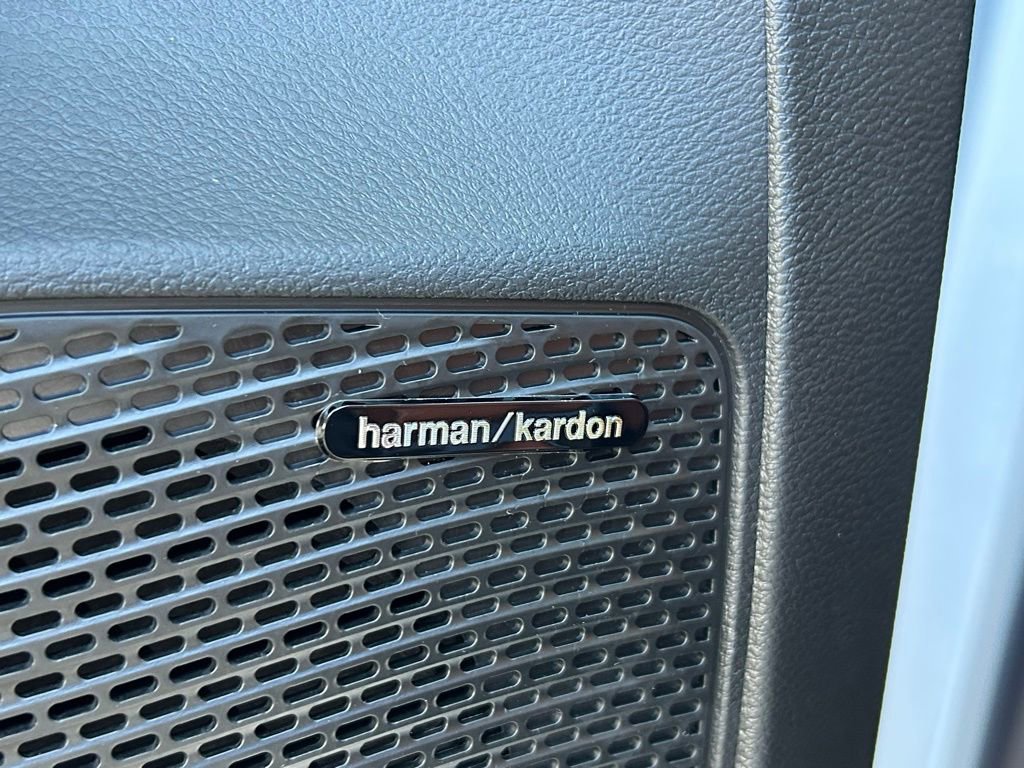 New 2026 Chrysler Pacifica Pinnacle image 28