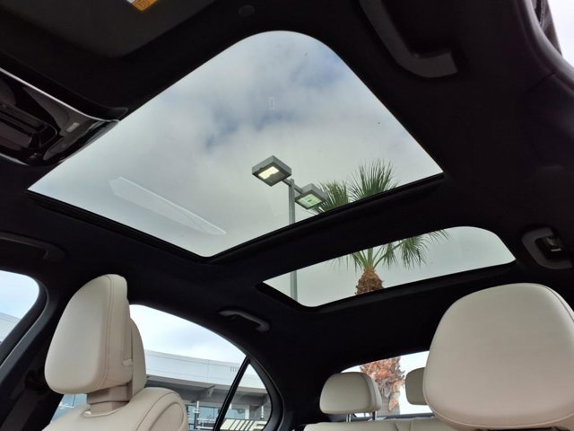 New 2025 Mercedes-Benz C 300 4MATIC Sedan image 15