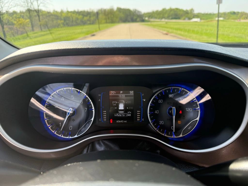 Used 2022 Chrysler Voyager LX FWD image 32