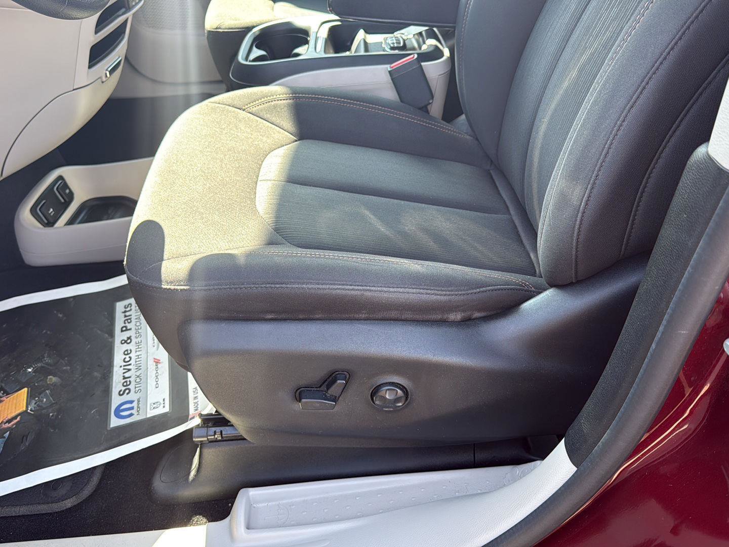 Used 2018 Chrysler Pacifica Touring Plus FWD image 14