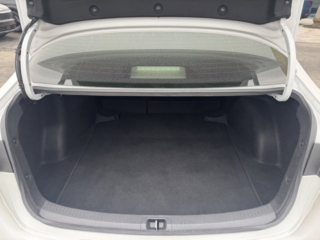 Used 2024 Toyota Corolla Hybrid Sedan image 9