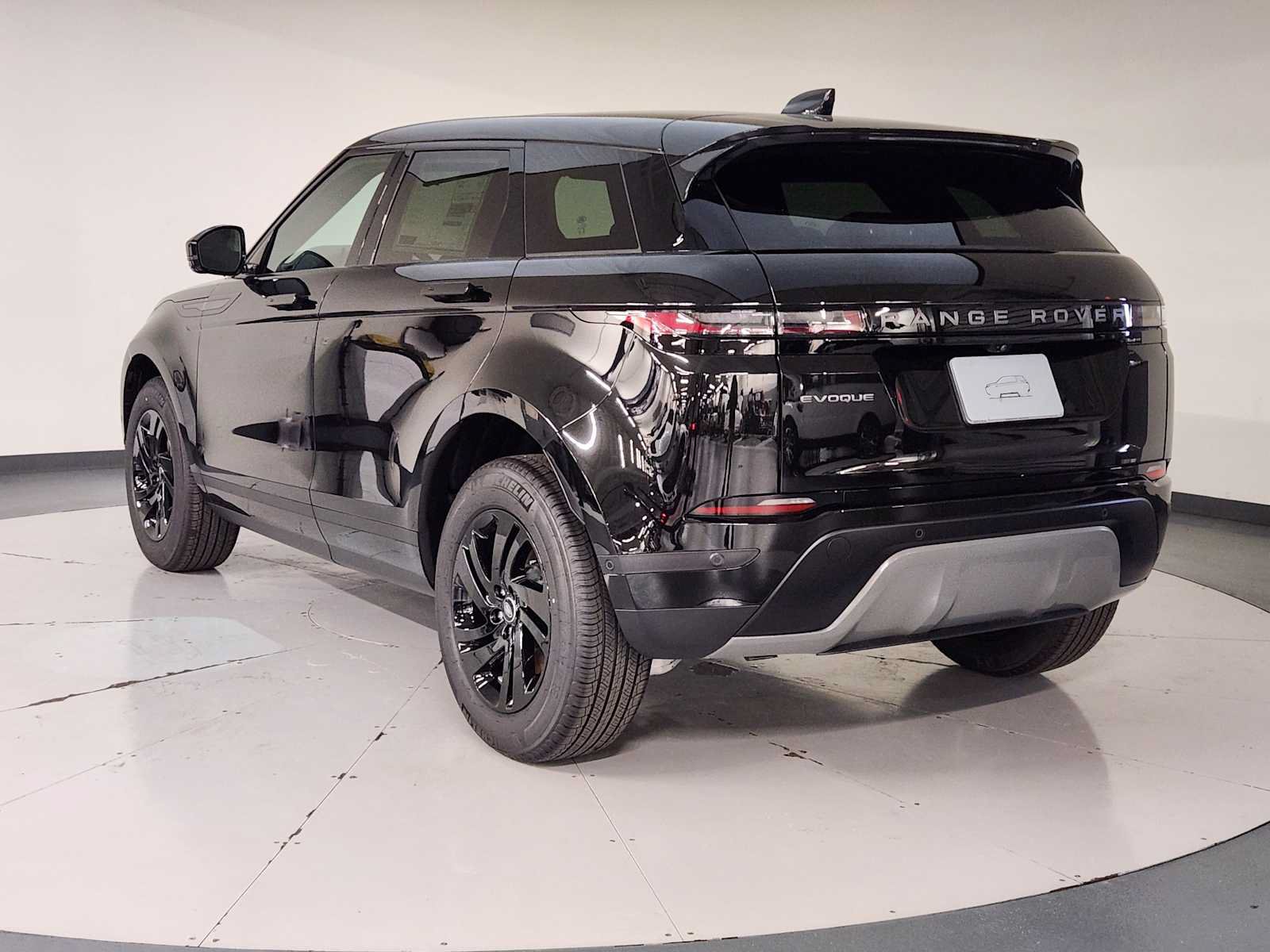 New 2026 Land Rover Range Rover Evoque S AWD/4WD image 9
