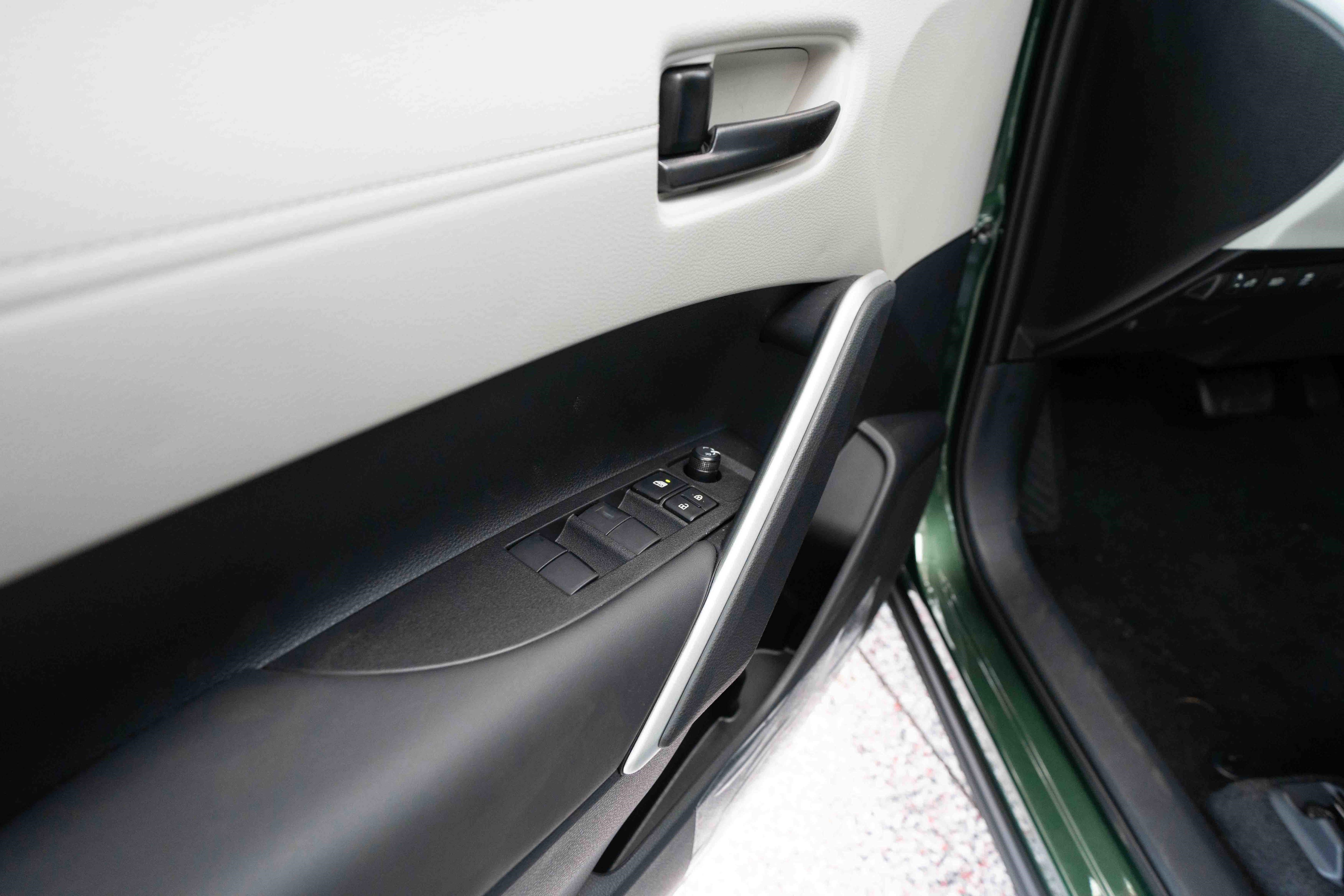 New 2026 Toyota Corolla Cross LE image 7