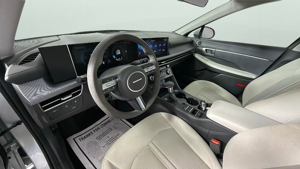 Used 2025 Hyundai Sonata SE image 18