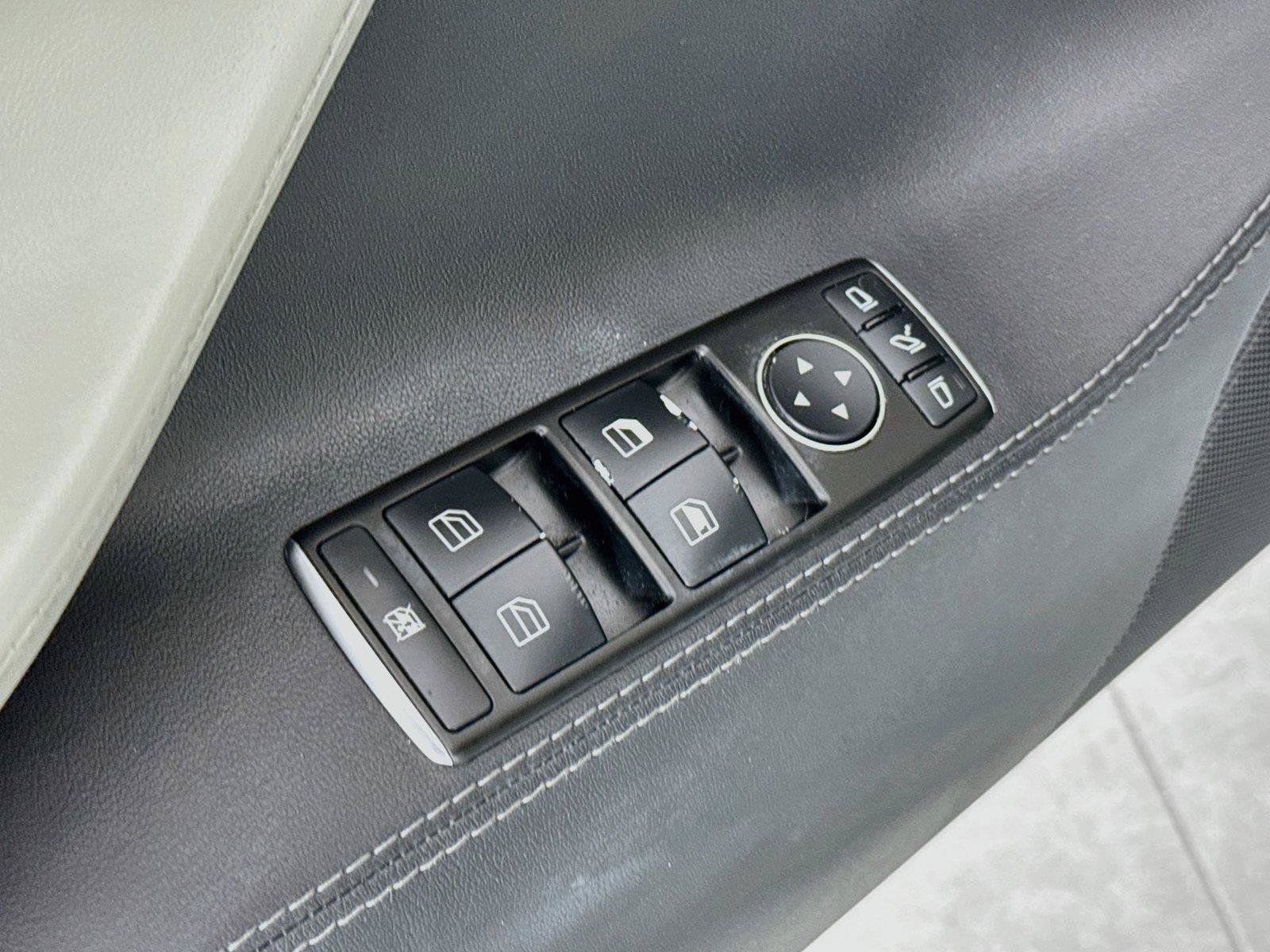 Used 2015 Tesla Model S 70D AWD/4WD image 26