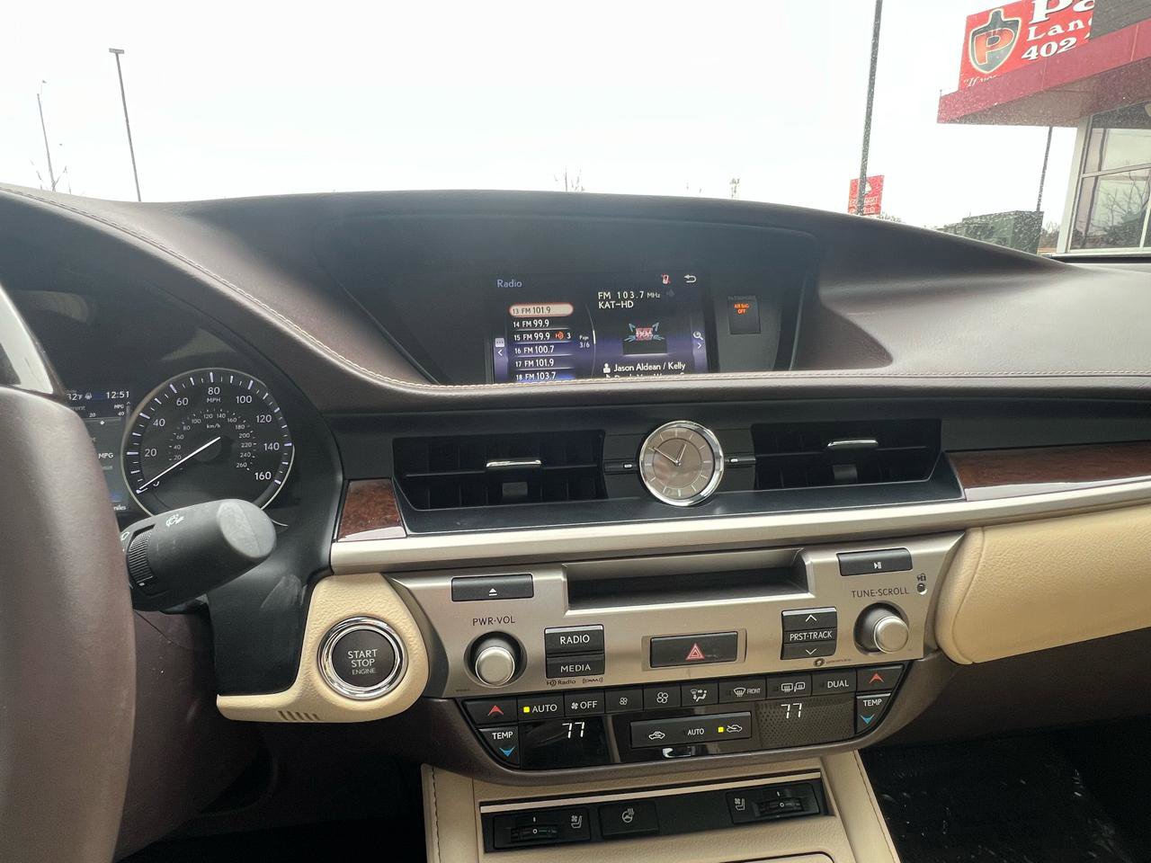 Used 2017 Lexus ES 350 w/ Premium Package image 18