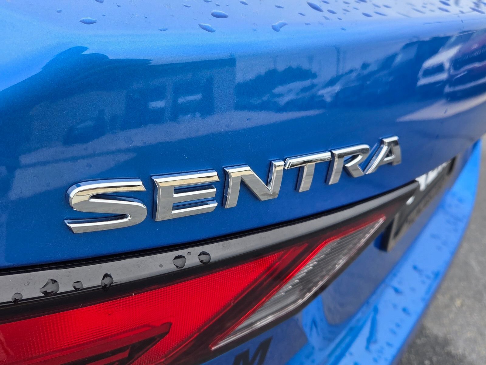 Used 2024 Nissan Sentra SV FWD image 11