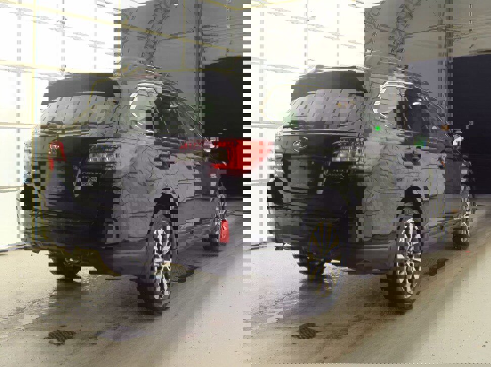 Used 2015 Subaru Outback 2.5i Limited image 9