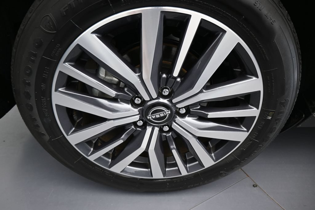 Used 2023 Nissan Kicks SV FWD image 40