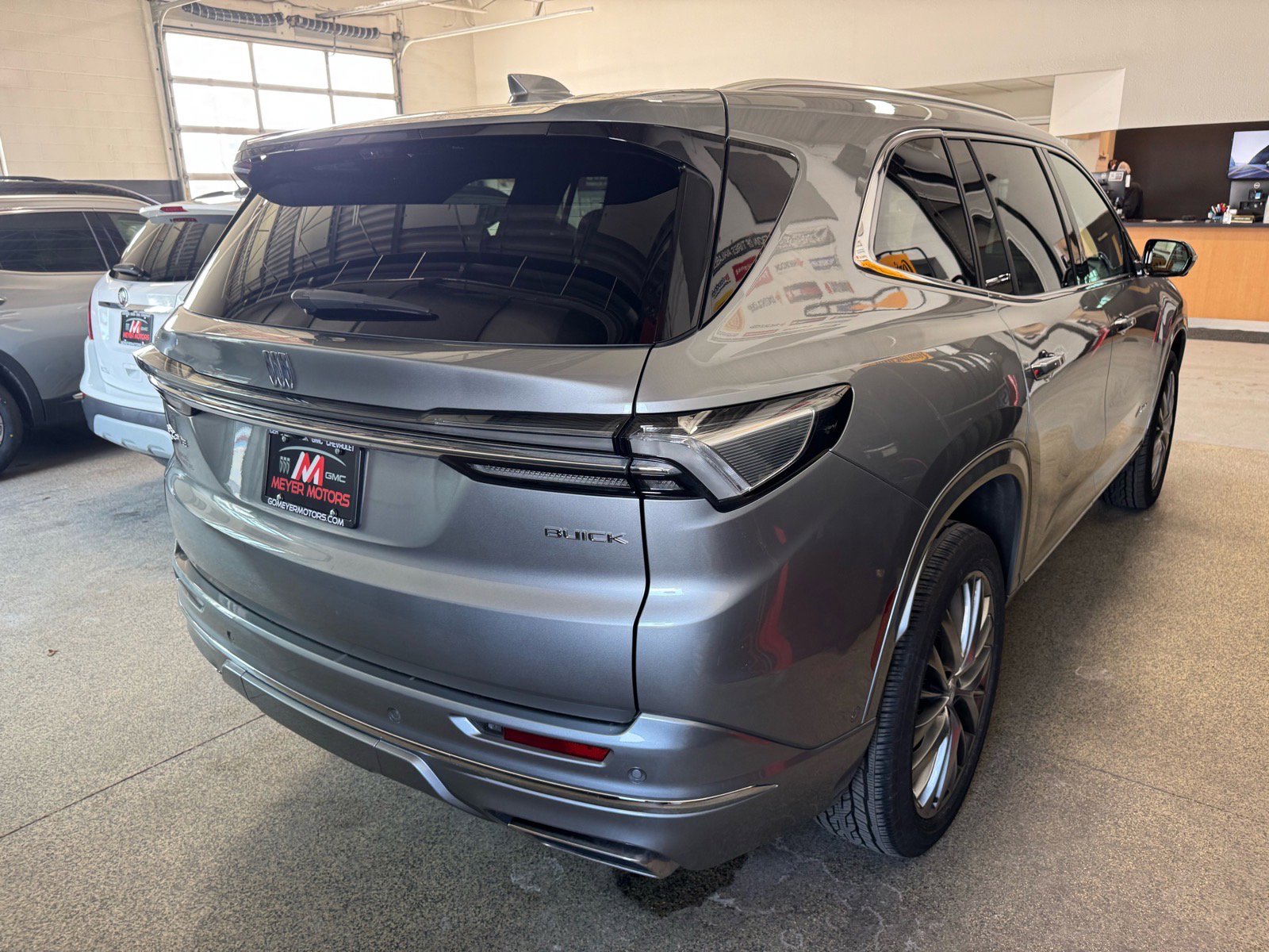 Certified 2025 Buick Enclave Avenir w/ Super Cruise Package image 5