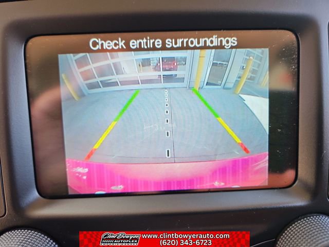 Used 2016 Jeep Renegade Latitude FWD image 18