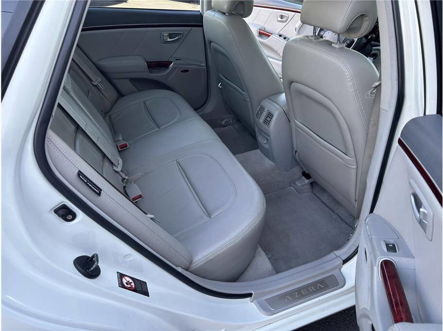 Used 2007 Hyundai Azera Limited image 13