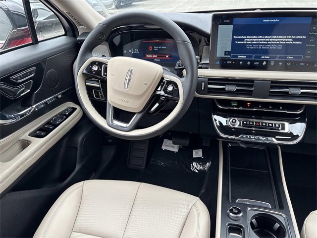 New 2026 Lincoln Corsair Premiere image 14