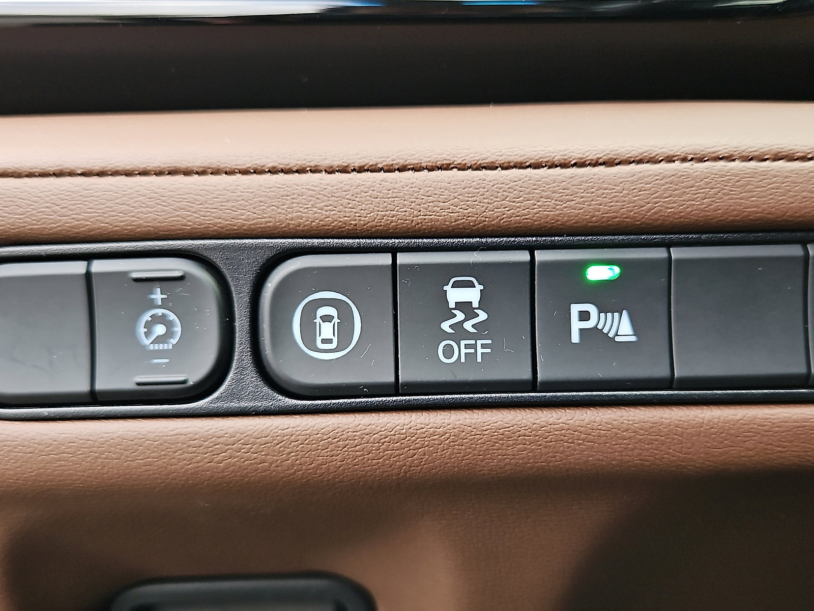 Used 2023 Acura MDX SH-AWD w/ Technology Package image 27