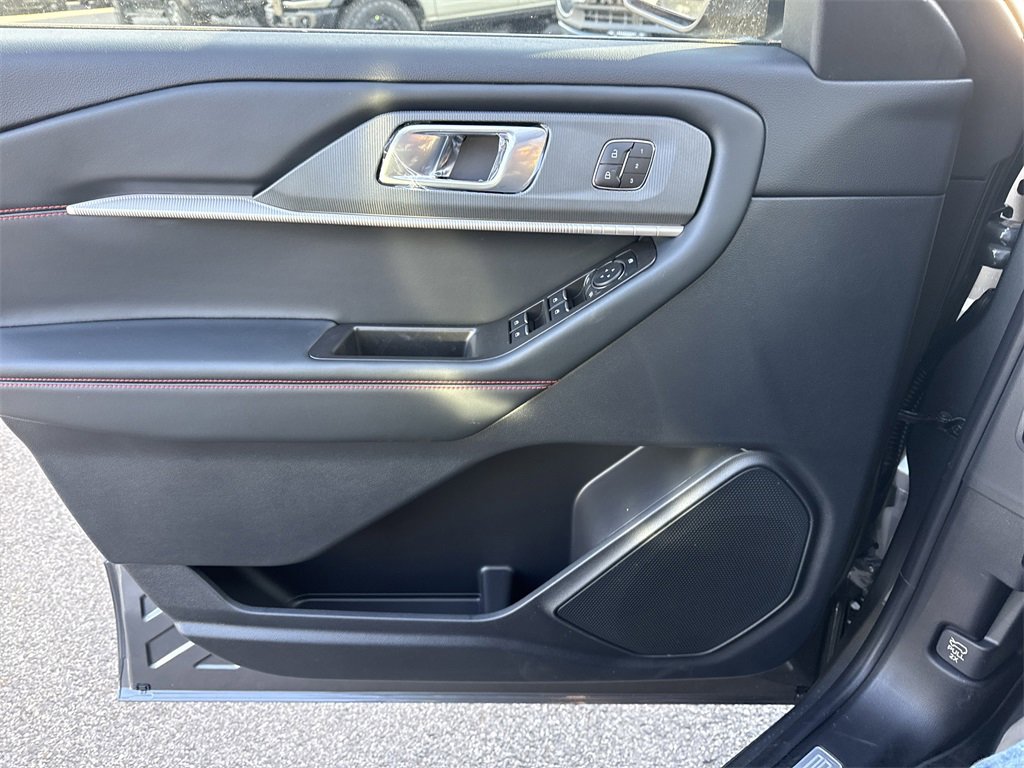 New 2026 Ford Explorer ST-Line w/ ST-Line Street Pack image 25