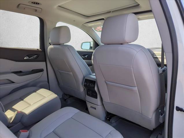 Used 2021 GMC Acadia SLT w/ Technology Package AWD/4WD image 19