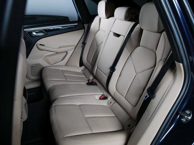 Certified 2021 Porsche Macan AWD/4WD image 13