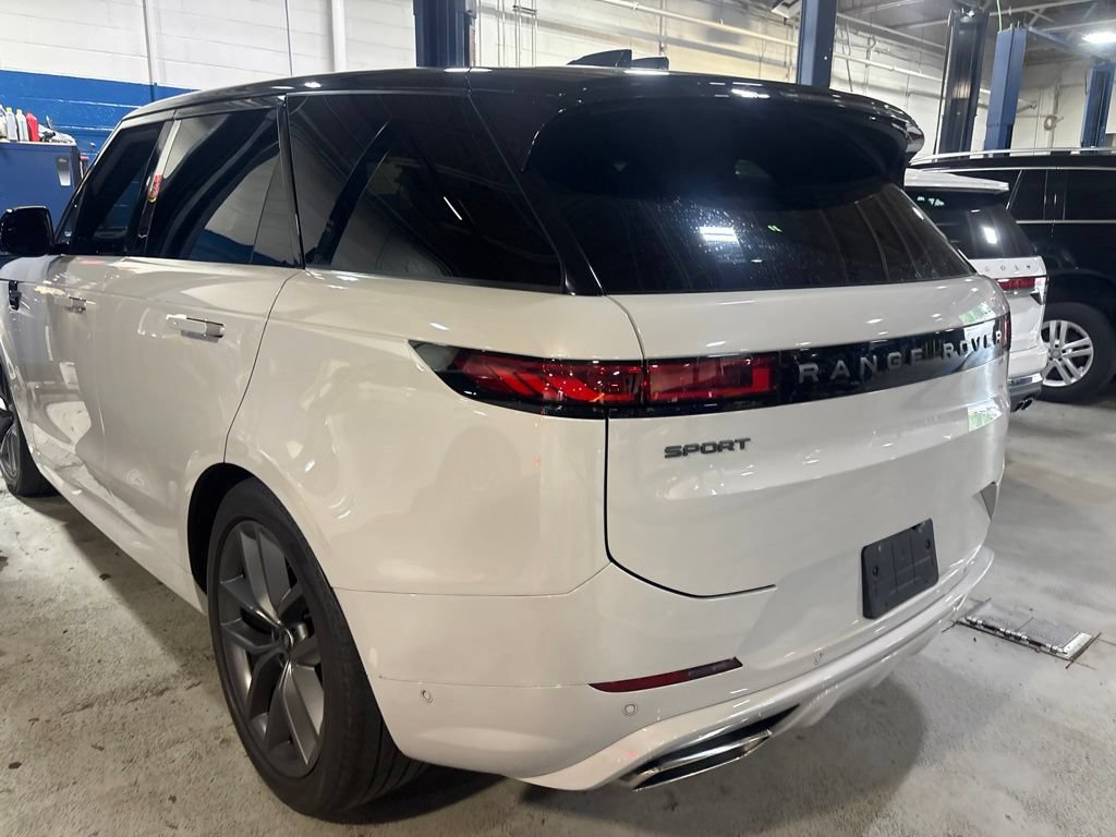 Used 2024 Land Rover Range Rover Sport Dynamic SE AWD/4WD image 5