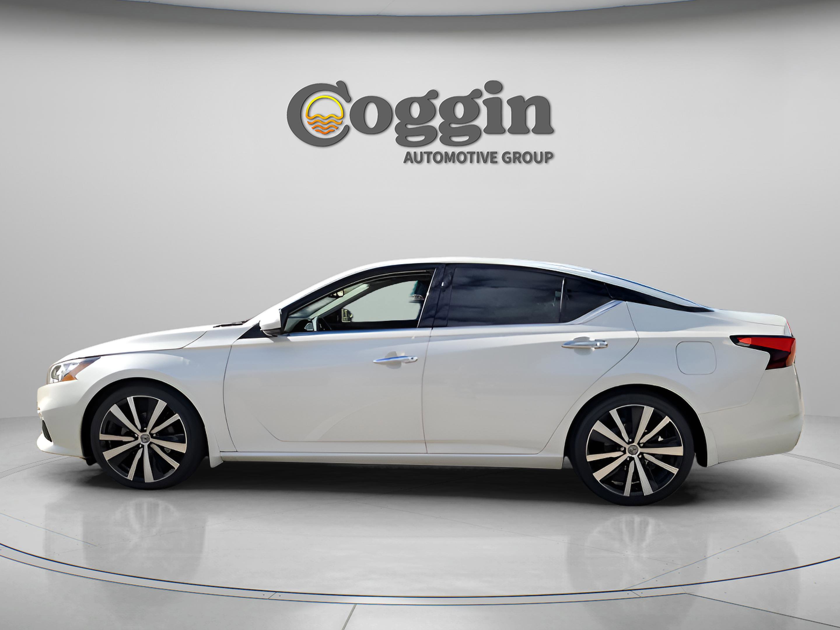 Used 2020 Nissan Altima 2.5 Platinum image 2