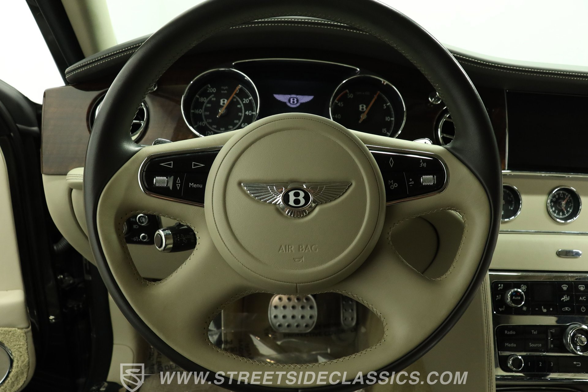 Used 2020 Bentley Mulsanne RWD image 37