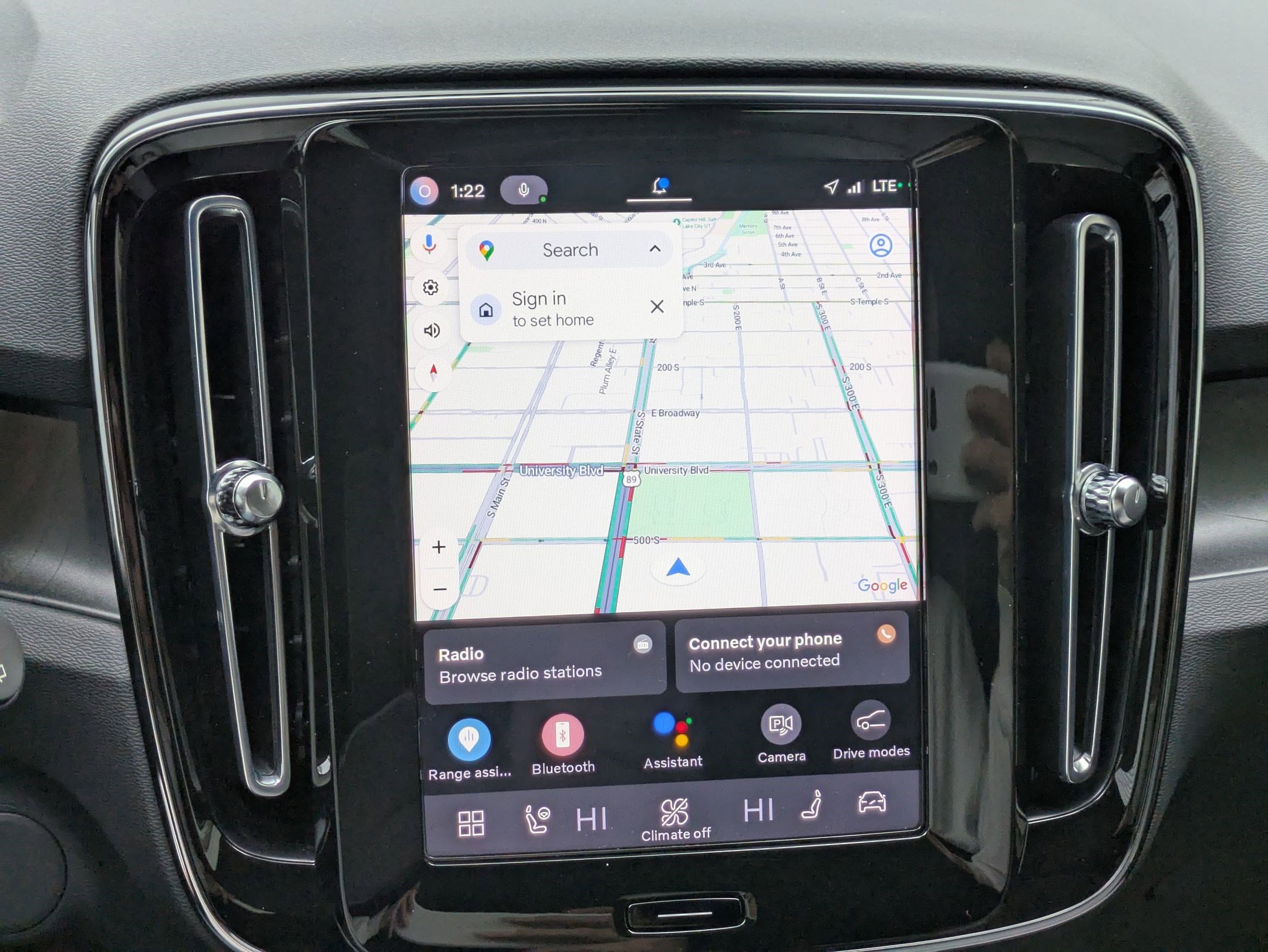 Used 2023 Volvo XC40 Recharge Ultimate image 21