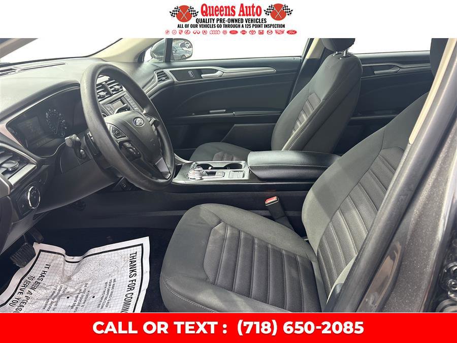 Used 2018 Ford Fusion SE image 10