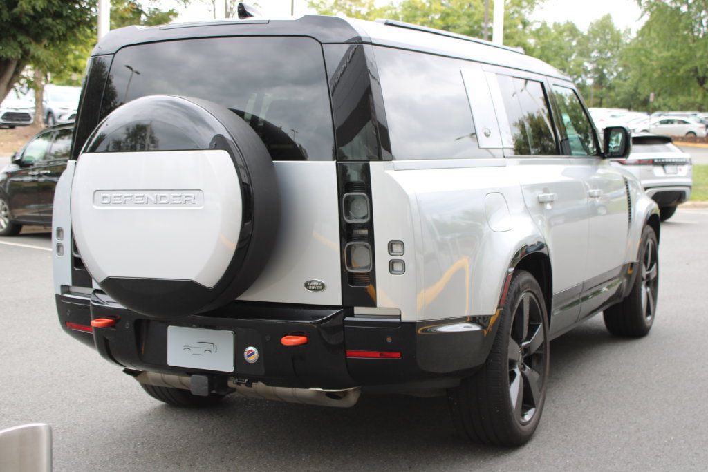 Used 2023 Land Rover Defender 130 X AWD/4WD image 3