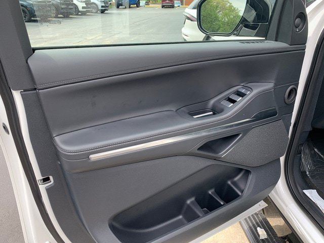 New 2026 Lincoln Navigator Reserve w/ Jet Appearance Package AWD/4WD image 19