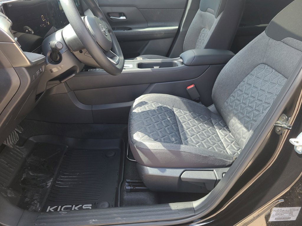 New 2026 Nissan Kicks SV w/ SV Premium Package FWD image 11