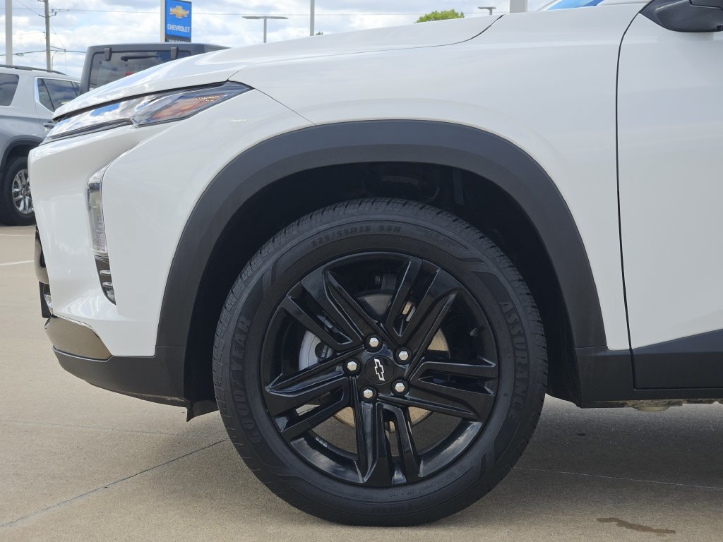 Used 2025 Chevrolet Trax ACTIV FWD image 8