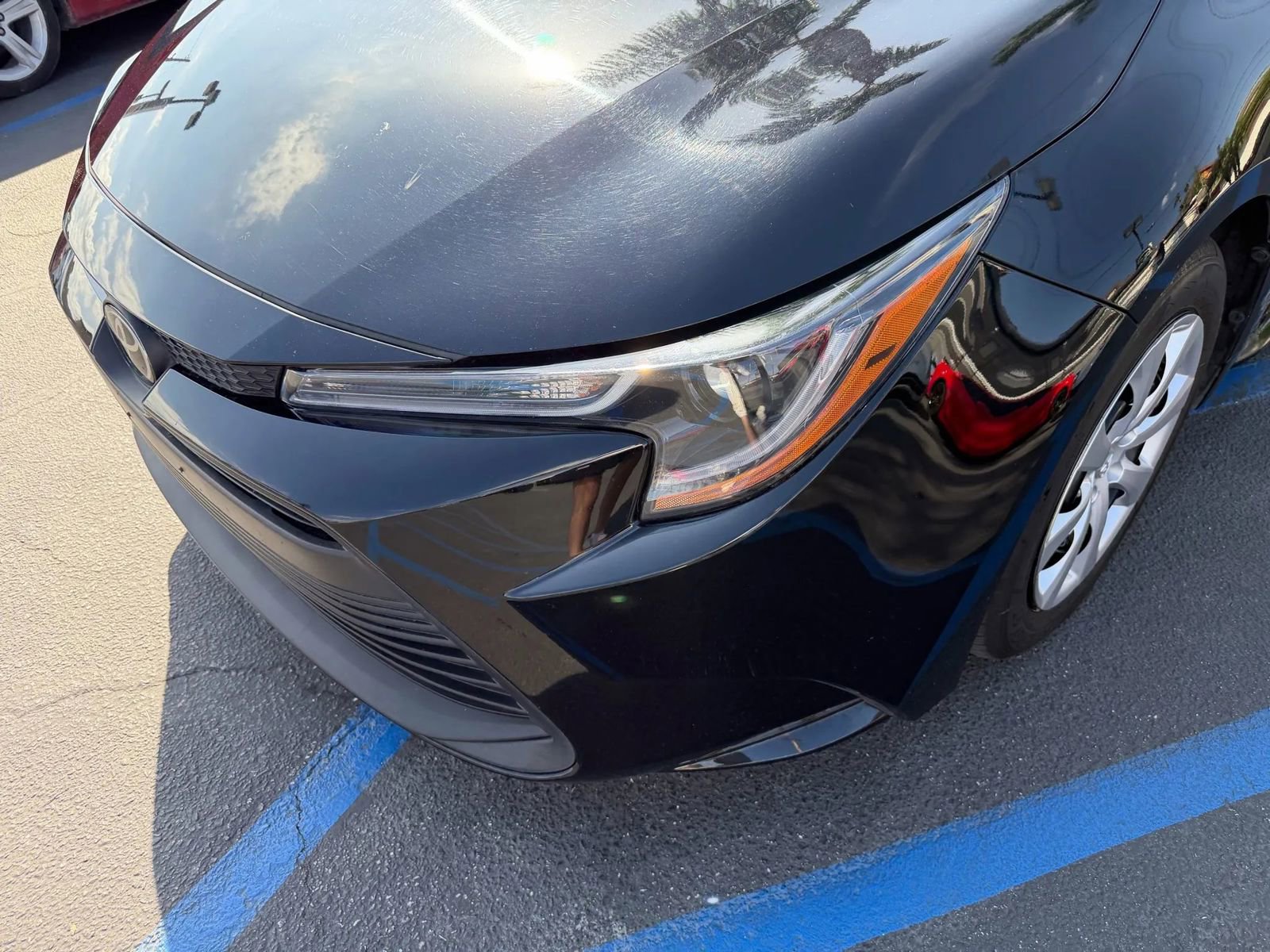 Used 2025 Toyota Corolla LE image 4