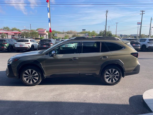 Used 2025 Subaru Outback Touring AWD/4WD image 4
