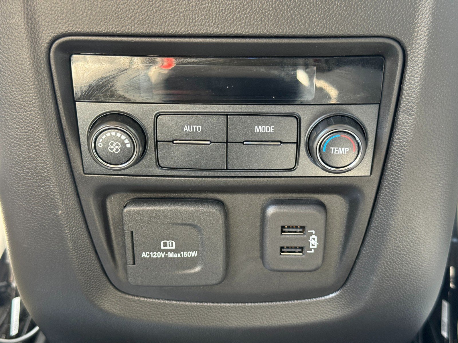 Used 2023 Buick Enclave Essence w/ Experience Buick Package FWD image 32