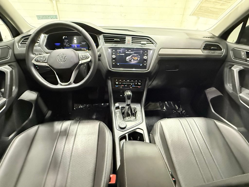 Used 2022 Volkswagen Tiguan SE AWD/4WD image 27