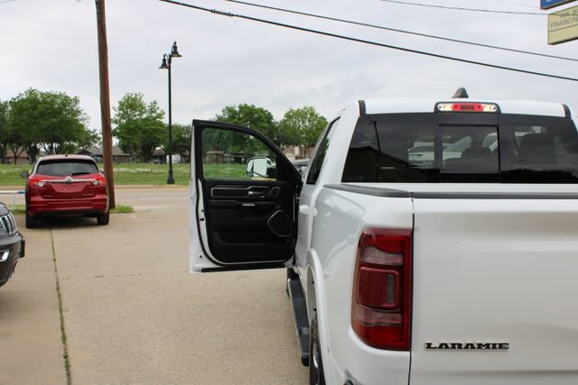 Used 2019 RAM 1500 Laramie AWD/4WD image 9