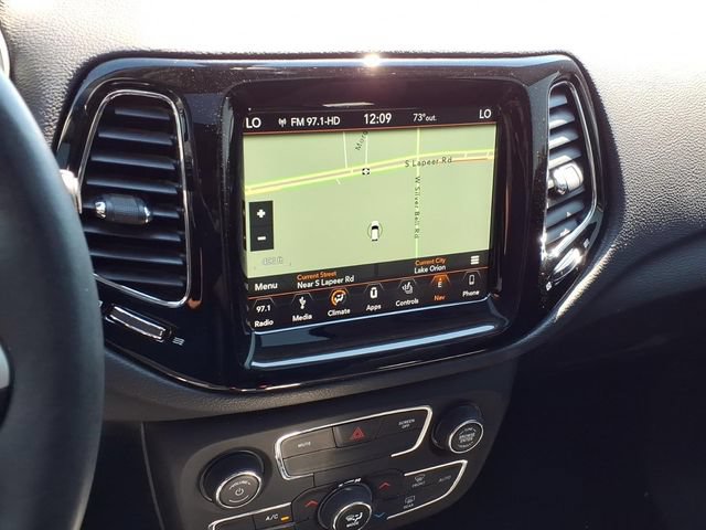 Used 2018 Jeep Compass Limited w/ Navigation Group AWD/4WD image 24