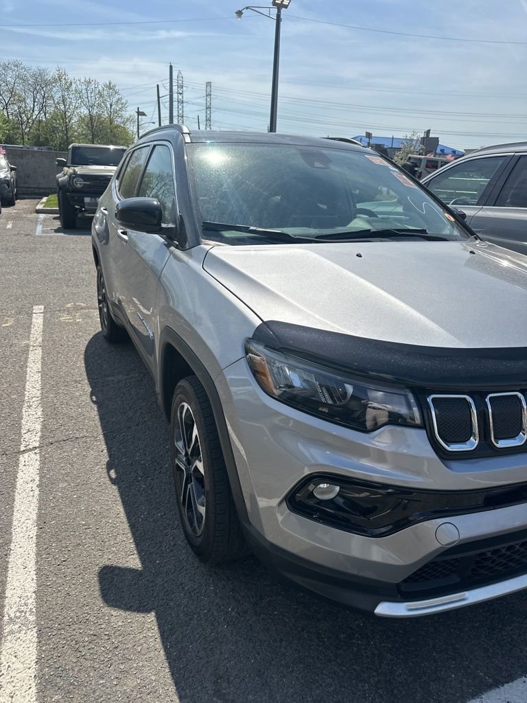 Used 2022 Jeep Compass Limited w/ Sun and Sound Group image 13