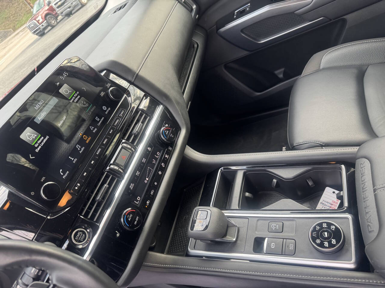Used 2023 Nissan Pathfinder SL w/ Black Appearance Package AWD/4WD image 22