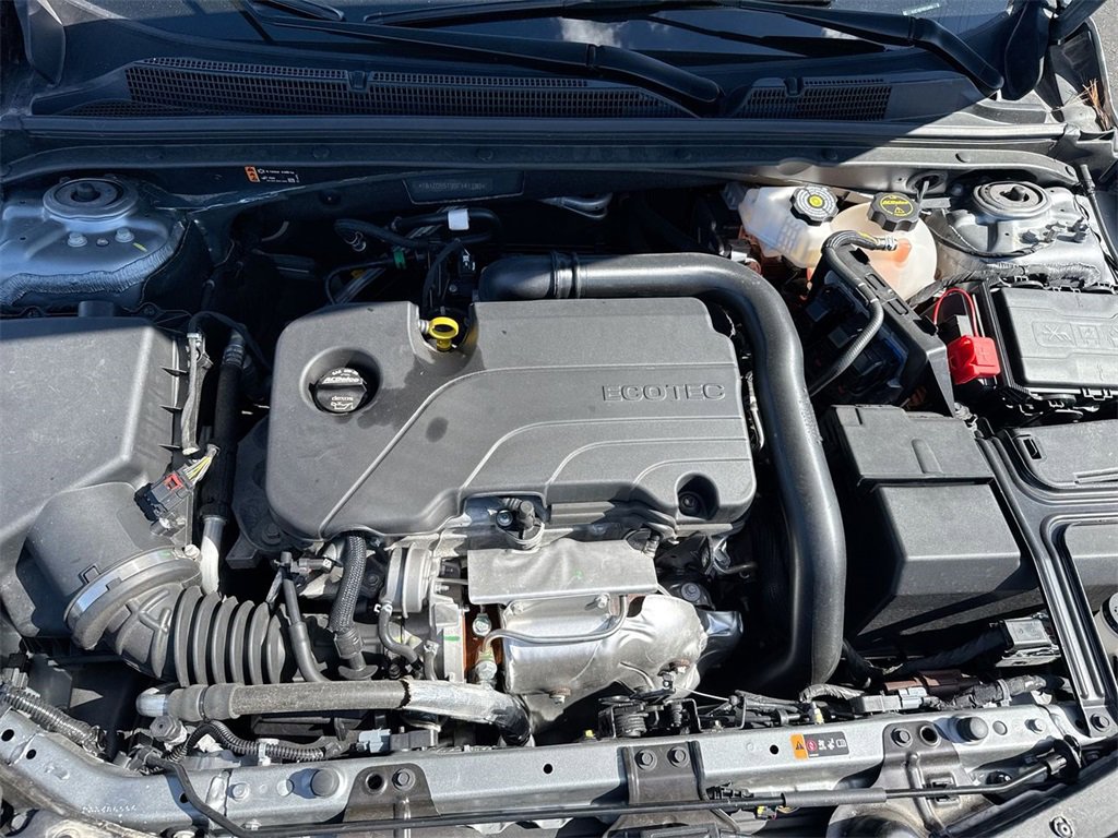 Used 2025 Chevrolet Malibu LT image 26
