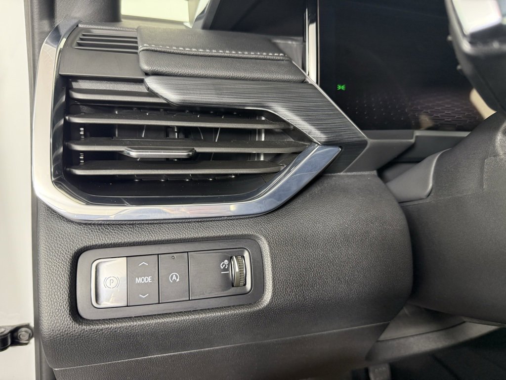 Used 2025 GMC Acadia Elevation image 20