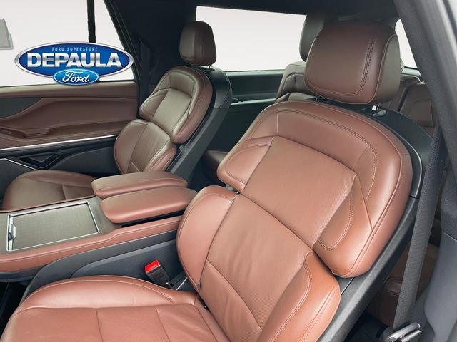 Used 2025 Lincoln Navigator L Reserve image 17